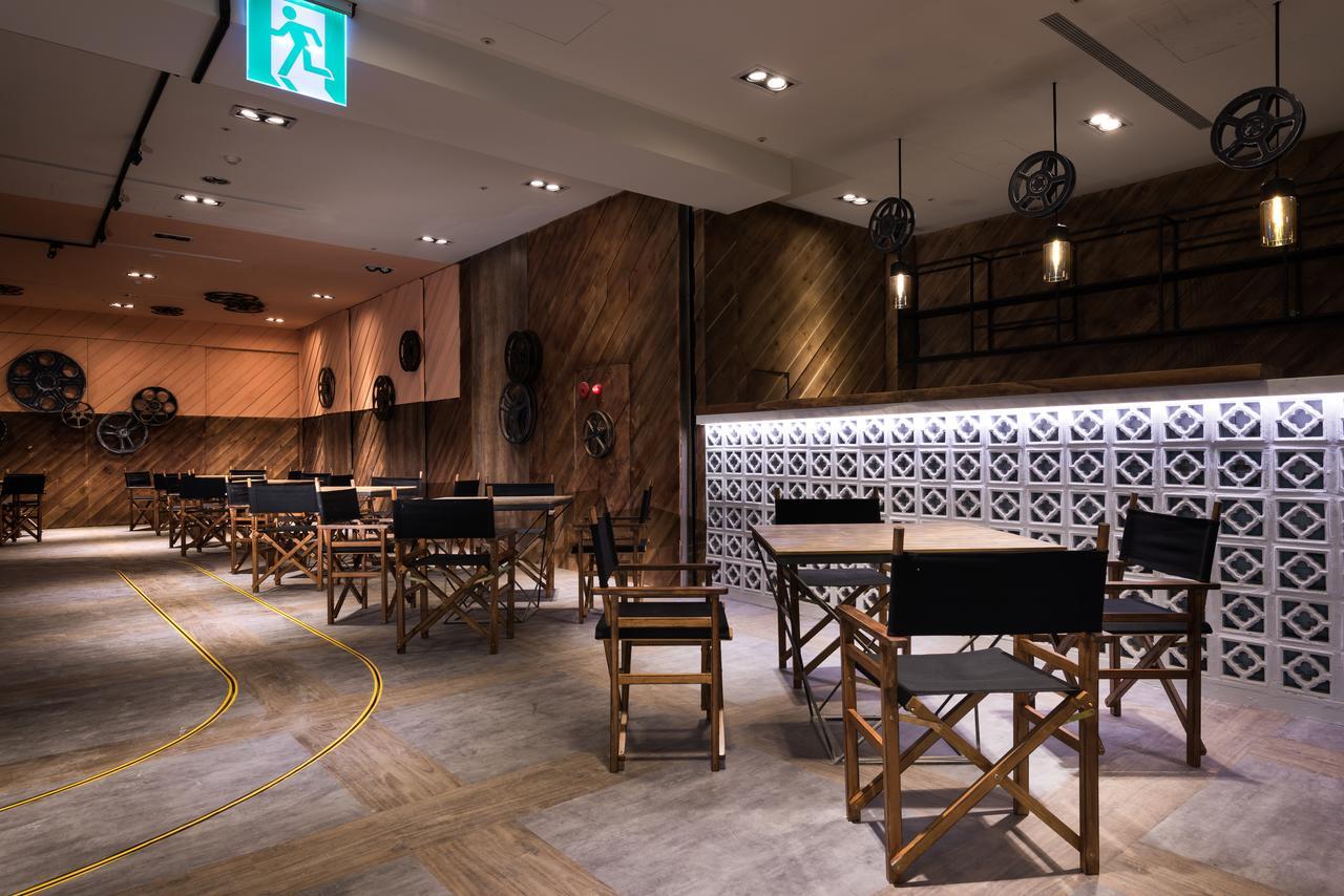 Hotel Half Taichung Exterior photo