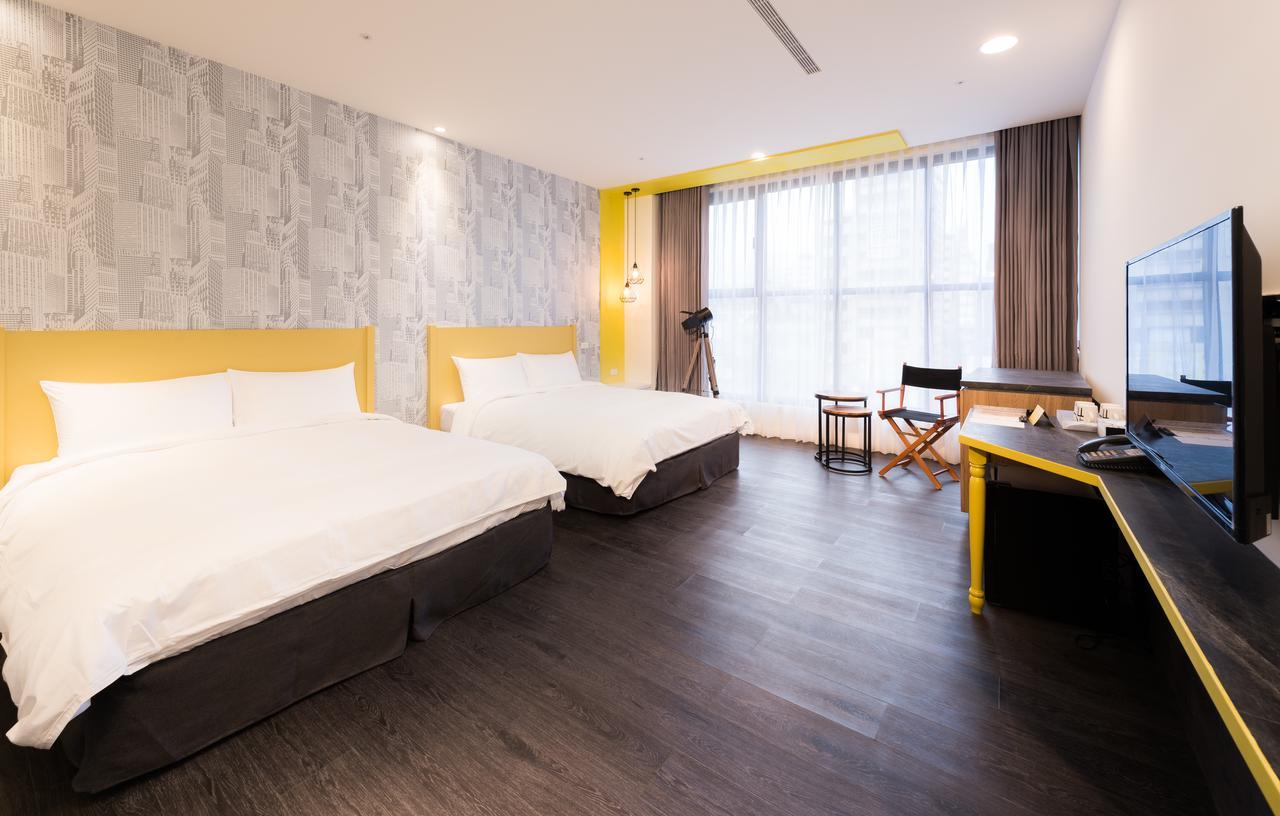 Hotel Half Taichung Exterior photo