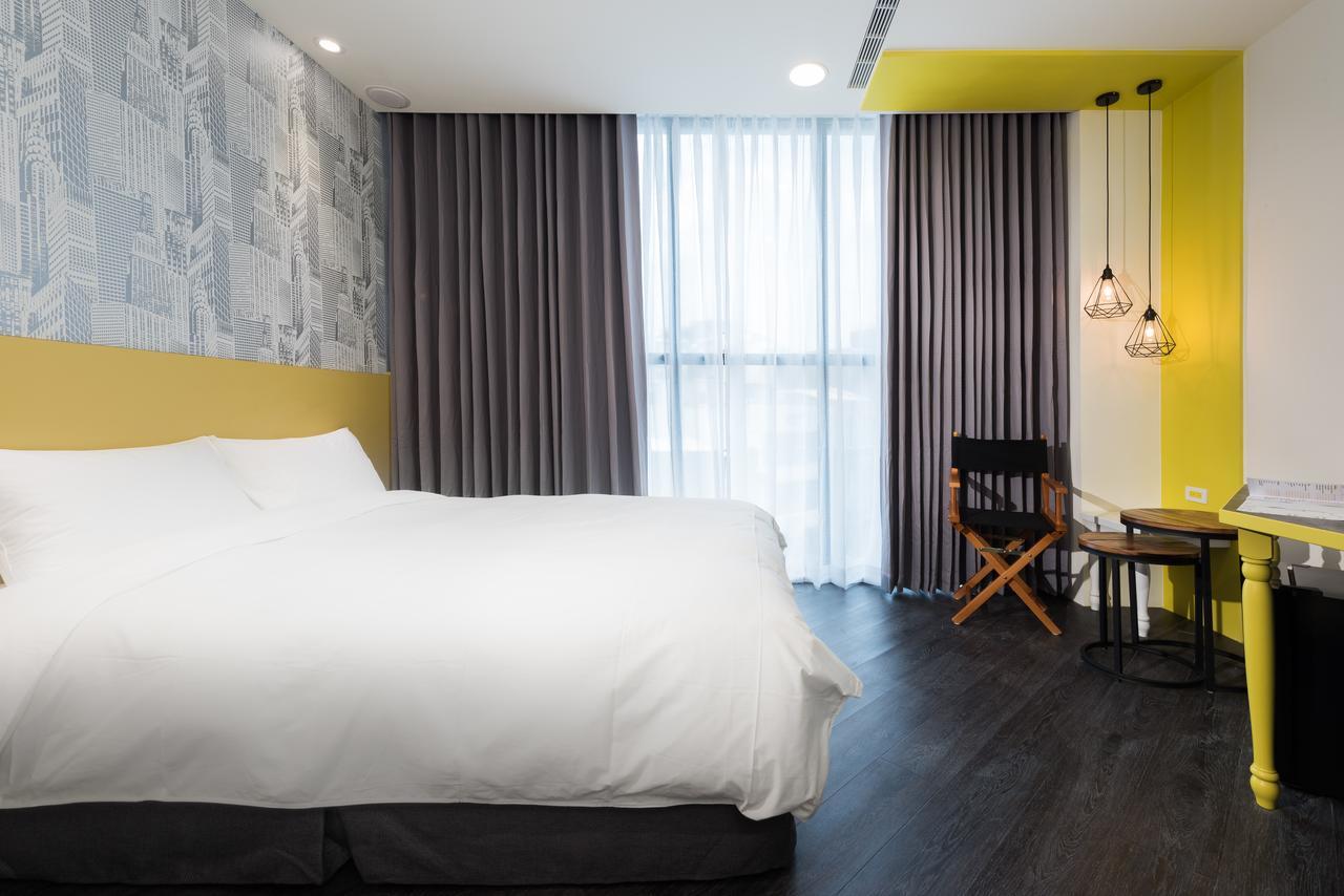 Hotel Half Taichung Exterior photo