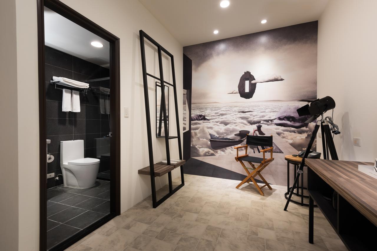 Hotel Half Taichung Exterior photo