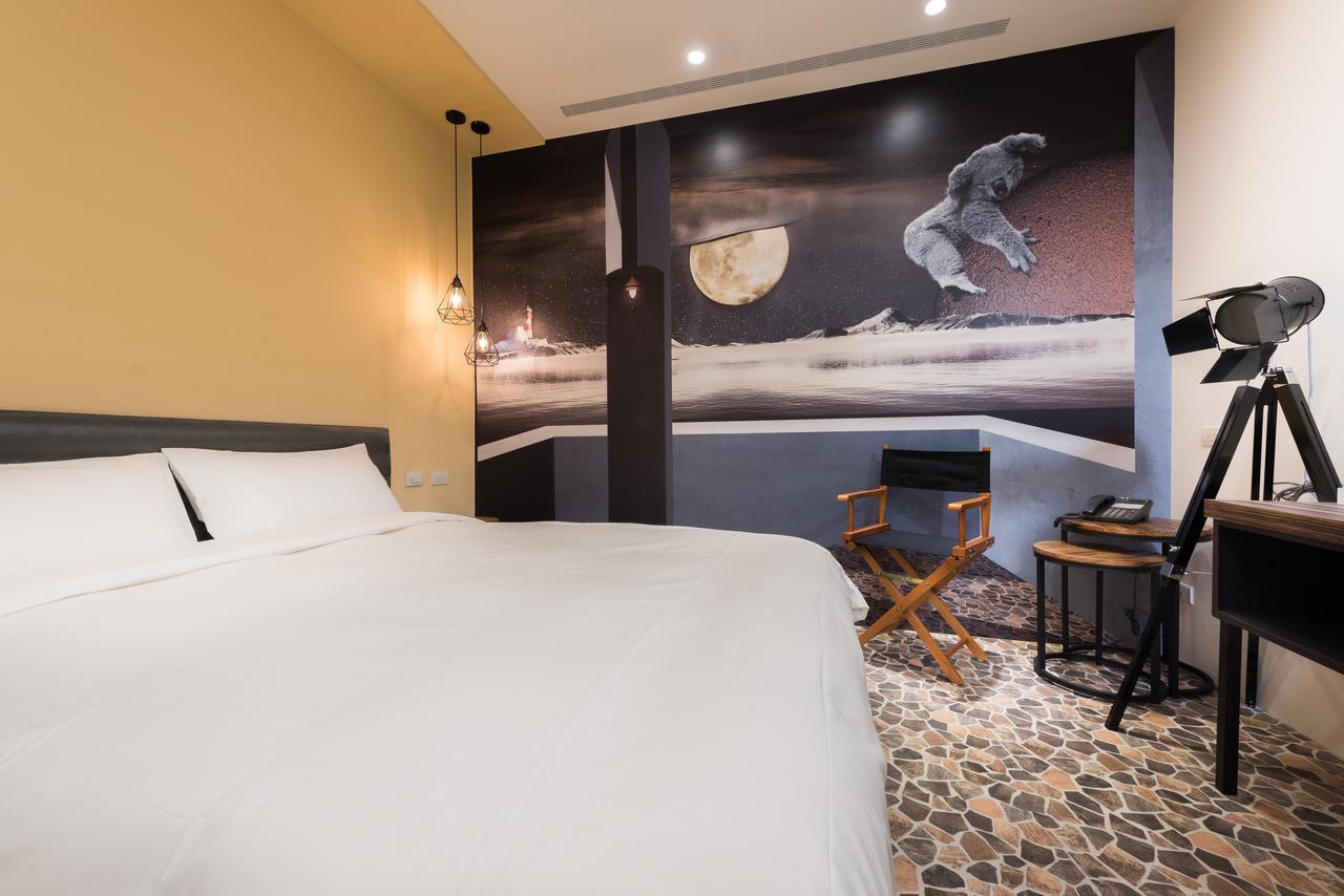 Hotel Half Taichung Exterior photo