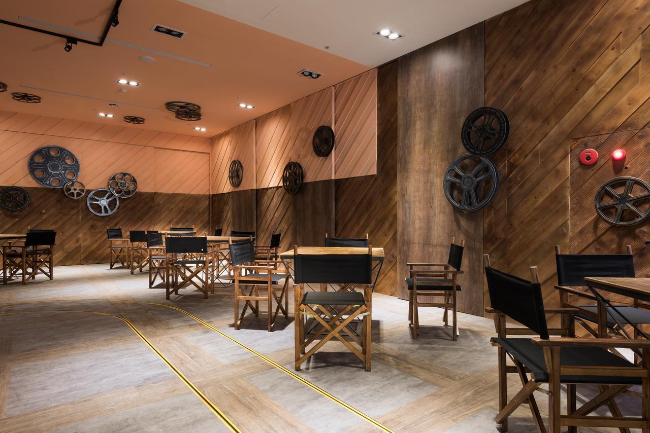 Hotel Half Taichung Exterior photo